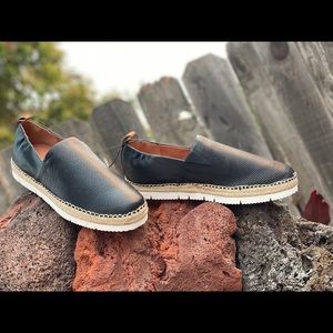 Sporty espadrille flats